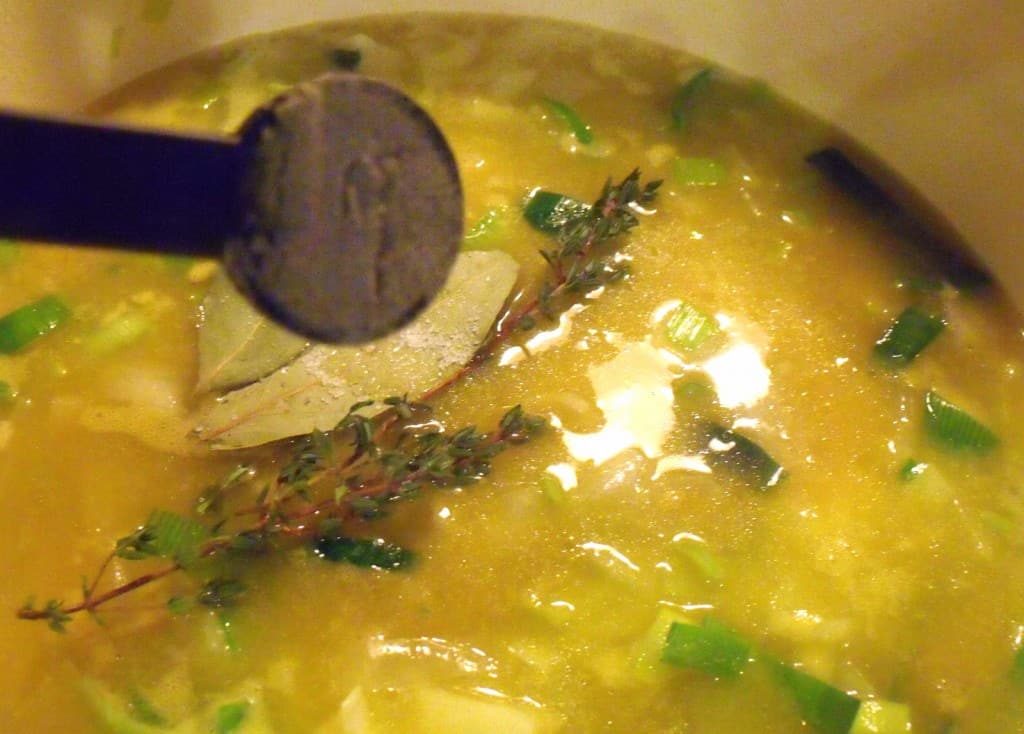 Adding white pepper to soup