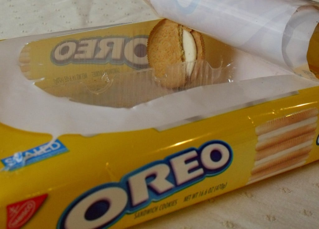 The last chipped golden Oreo in a packet