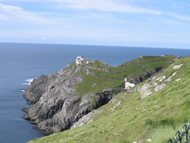 640px-Mizen_head_ireland http://commons.wikimedia.org/wiki/File:Mizen_head_ireland.png