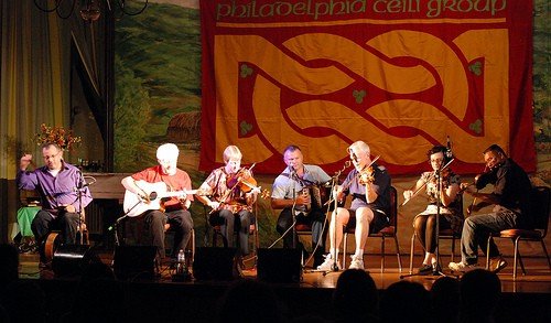 Traditional Irish Music | Irish American Mom Traditional Irish Music band on stage