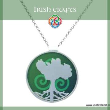 Irish necklace with text banner