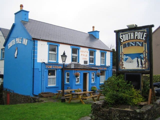 Anascaul,_South_Pole_Inn_-_geograph.org.uk_-_256287