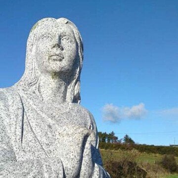 Stone statue of a woman