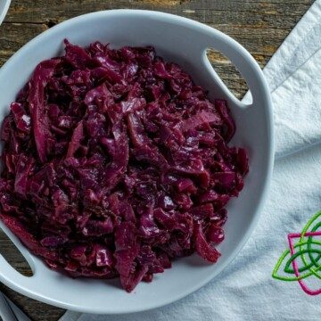 Braised red cabbage in a bowl