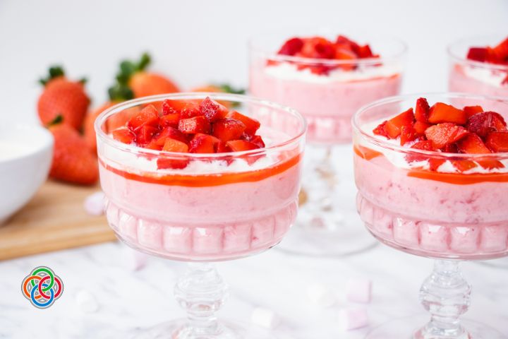 Servings of summertime strawberry mousse | Irish American Mom Strawberry mousse in serving dishes