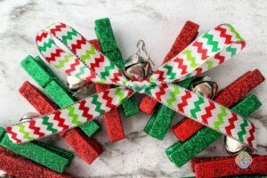 Bow on a clothespin Advent wreath