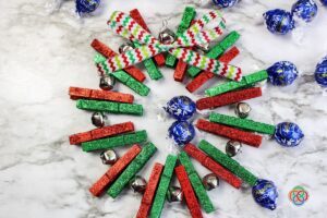 Clothespin Advent wreath with chocolate treats